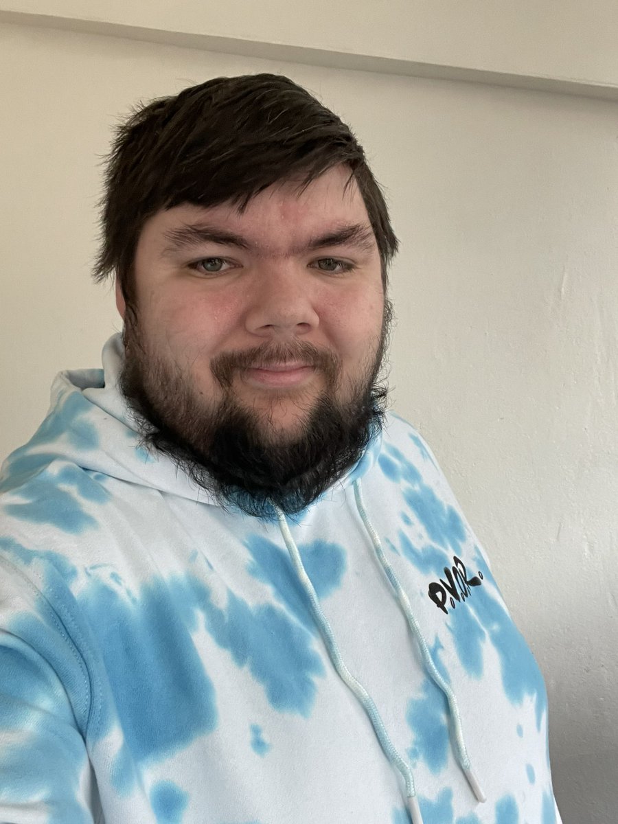 ImPenguinC's tweet photo. loving the PVOR hoodie! Birthday present from my parents! They know me too well ๐ Merry Christmas everyone! @SyndicateOG @Syndicate #PVOR #hoodie https://t.co/zLJ6SDgh3A