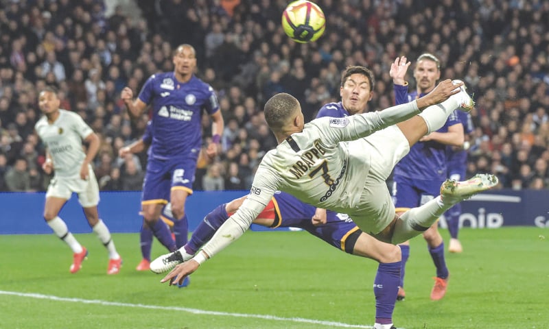 JustinOffcl's tweet photo. “Dad, how good was Kylian Mbappe ?” https://t.co/wnLGKwXXW5