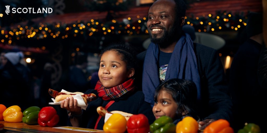 scotgovireland's tweet photo. 🏴󠁧󠁢󠁳󠁣󠁴󠁿 We’re proud to embrace different cultures and people in Scotland

This Christmas, we want to remind all EU citizens who have made Scotland your home what support is on offer to help you #StayinScotland.

Find out more about your rights ➡️ https://t.co/h1hs8hzHI2 https://t.co/FDPlVOGCTA