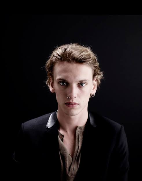 Gel_Gellert's tweet image. "ฉันน่ากลัวหรือไง ทำไมถึงเงียบเช่นนี้"

#จะทําความรู้จักกับคนที่มารีทวิต