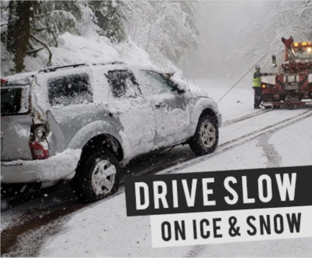 NewHampshireDOT's tweet image. #traveladvisory ⚠️ 
Snow/freezing rain are creating difficult driving conditions. Many roadway have downposted speeds to 45 mph.
For a list of impacted roadways click:
newengland511.org
NHDOT crews are out treating roadways
If you must drive #goslow and #DriveforConditions