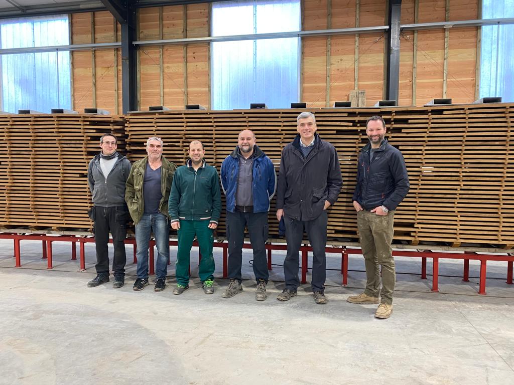 Vastern Timber tweet media