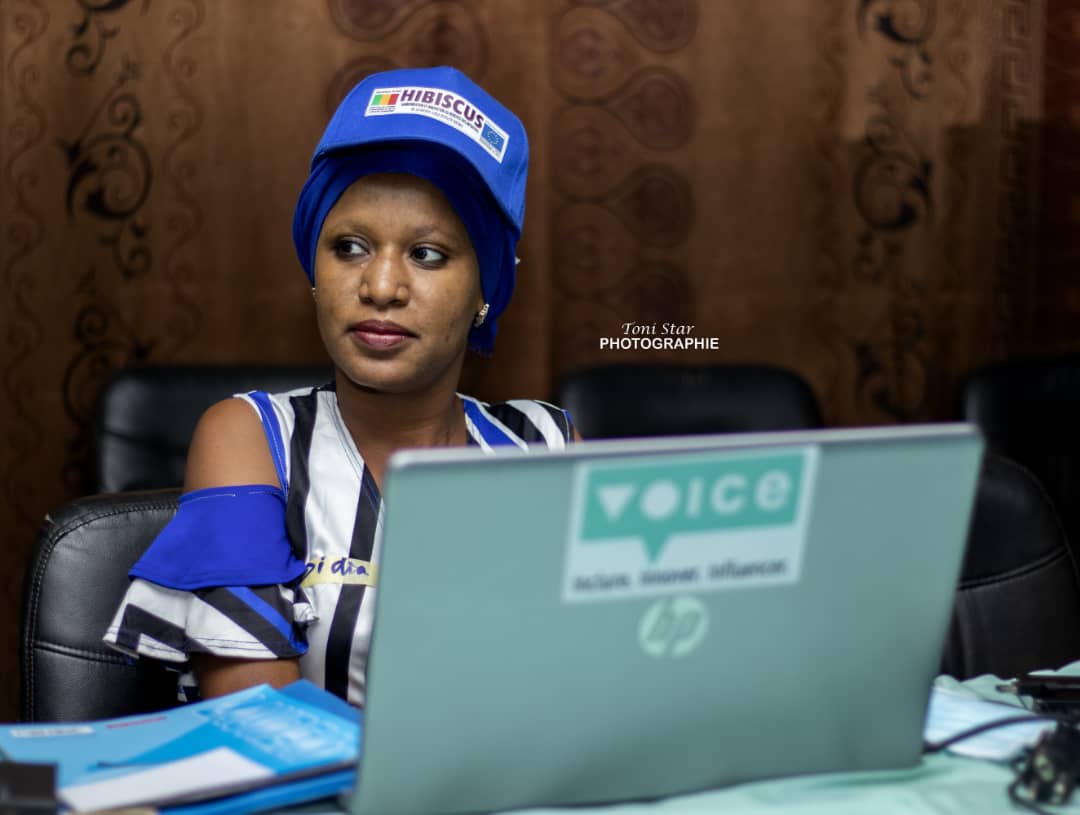 Notre bloggeuse Addidiatou Diallo est une excellente communicante  Appelée Didia Diallo sur les réseaux sociaux, elle est passionnée par la lecture, le voyage et le sport. Très sociable, elle aime être avec les autres.  Sur son blog: [addidiatousoumana.home.blog]

#Jesuisblogueur