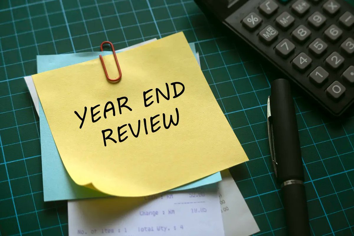 HRZone's tweet photo. HR's highs and lows: Gethin Nadin gives his look back over a turbulent 2021 and asks 'what we have learned from the last year and the new changes HR can implement going forwards into 2022?' @WorldofGoodBook #HRreview #HRin2021 https://t.co/OjxVCGMiTD https://t.co/VqID4ftA3s