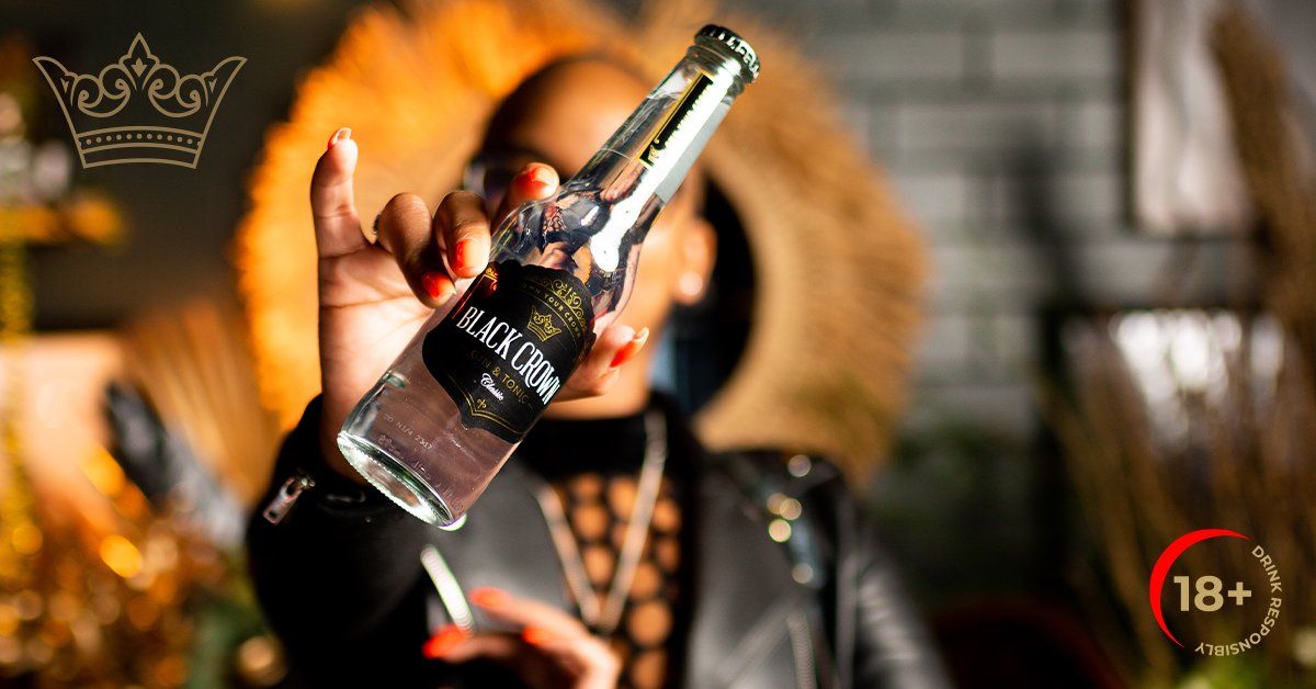 blackcrownza's tweet photo. Tag your second “@” to drop their fave Scorpion Kings song in the comments and you could both win vouchers to grab #BlackCrownGnT to enjoy while listening to the #CrowningMoments Vol 3.

Link to Spotify playlists: https://t.co/MvkWeq2Qk1

Ts&amp;Cs apply: https://t.co/dfrBxXMoyx https://t.co/vnfINB4CzD