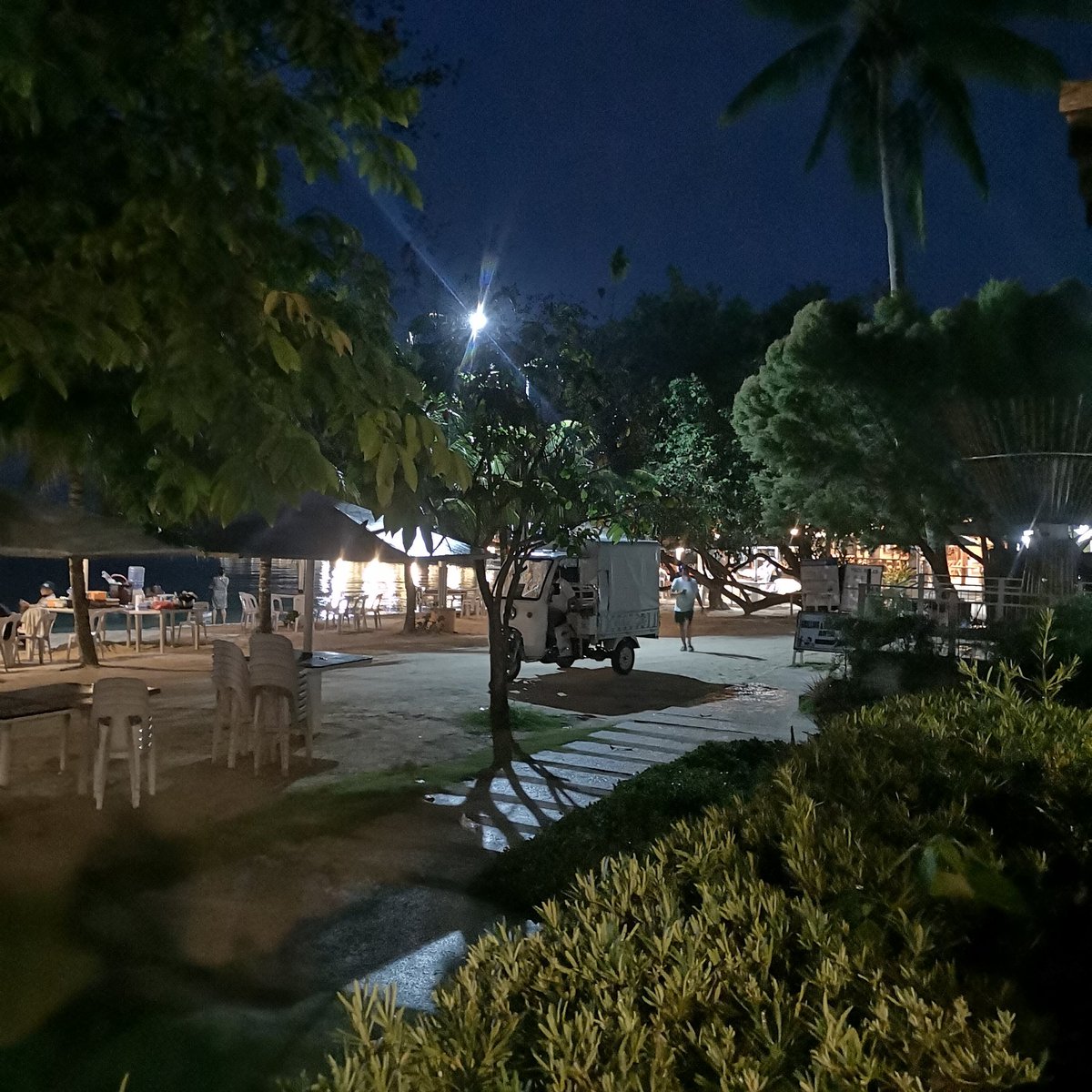 MoansYui's tweet photo. Ang lawak ng lugar dito....  👀😈

📍 Cavanico iL mare

#alterdavao https://t.co/3zh2Sm4DOA