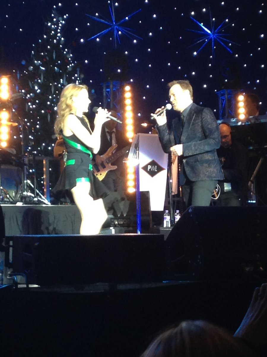 RetroPopBoy's tweet image. Flashback to 9 years ago today at Hit Factory Live and Kylie and Jason reuniting to perform “Especially for You”. What an amazing concert. This was the icing on the cake. @PWLHitFactory @kylieminogue @JDonOfficial @PeteWatermanOBE @mikestockmusic @matt_aitken25 #PWLHitFactory