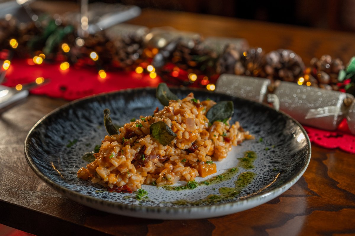 This is one for the vegans (or not!) 😍 Our Butternut Squash &amp; Sage Risotto main course is a vegan dream, perfect with a side of our homemade focaccia bread, served with olive &amp; balsamic dip. 🌿🍞

We're open today from 12pm. Call in for a pre-Christmas feast! 🍴🎄