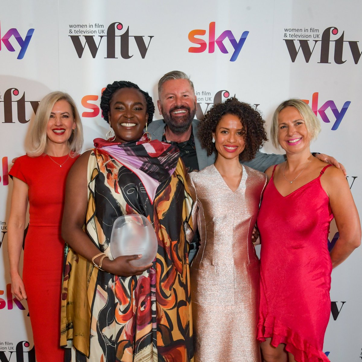 Argonon's tweet photo. Lovely photo of some of the Argonon team with Wunmi Mosaku, winner of The Argonon Best Performace Award at the WFTV Awards a couple of weeks ago! Joined also by Gugu Mbatha-Raw who presented the award 🤩

#WFTV2021Awards #Argonon https://t.co/sY3aZsoziO