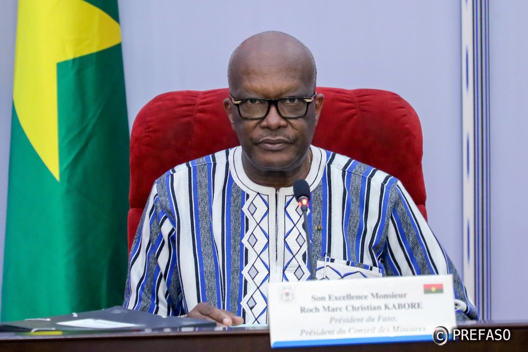 rochkaborepf's tweet photo. Au conseil des ministres de ce mercredi 22 décembre 2021. https://t.co/ywkOIN49lt