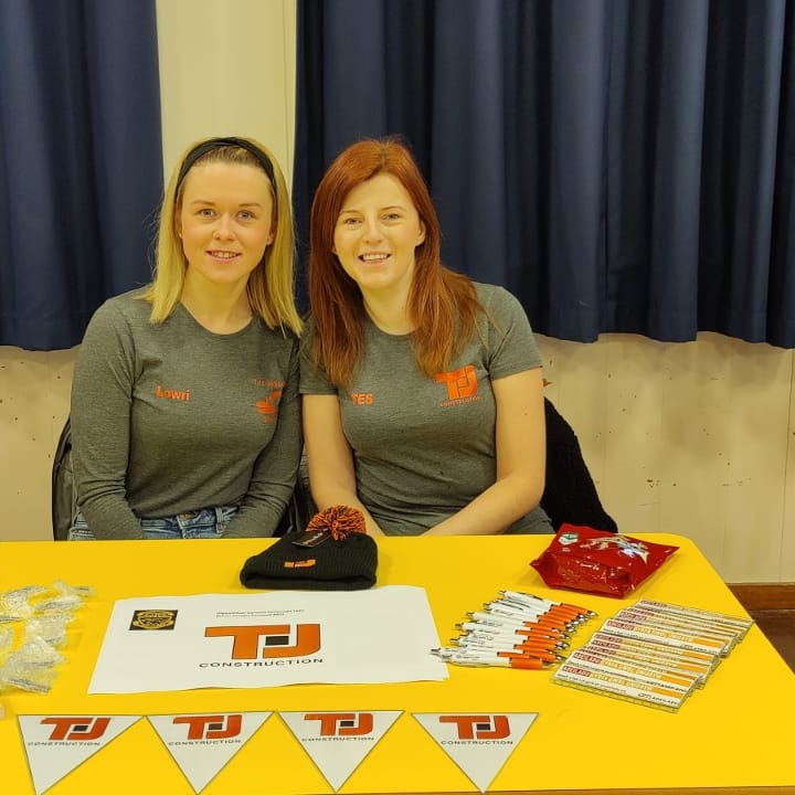 t_jconstruction's tweet photo. Bore yn Ysgol y Moelwyn ddoe- digwyddiad carwsel gyrfaoedd 2021 a chafodd ei drefnu gan Gyrfa Cymru.

Ysgol Moelwyn yesterday for the careers Carousel day 2021 organised by careers Wales. https://t.co/QKont4roUY