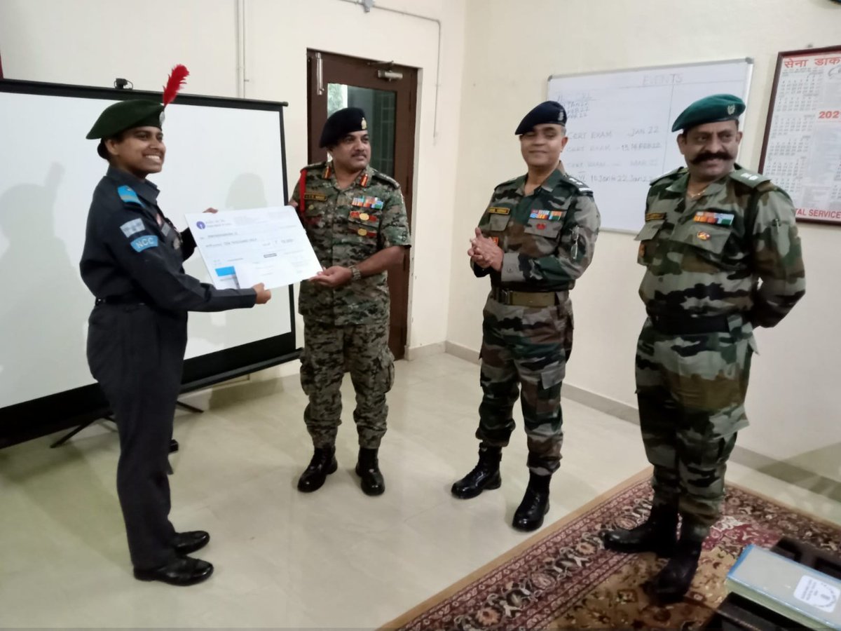 erodencc's tweet photo. @NCCDte_TNPAN @HQ_DG_NCC @Ko_Champions Felicitation @15 TN Bn NCC to honour CUO Kowshika &amp; CUO Priyadharsini who achieved feat of reaching National  Sports Shooting @ Bhopal from 14 Nov-10 Dec 21. Col LCS Naidu, Gp Cdr, Kovai Gp felicitated the Cdts/Trg Team by giving cash award https://t.co/vRfKqSg8ST