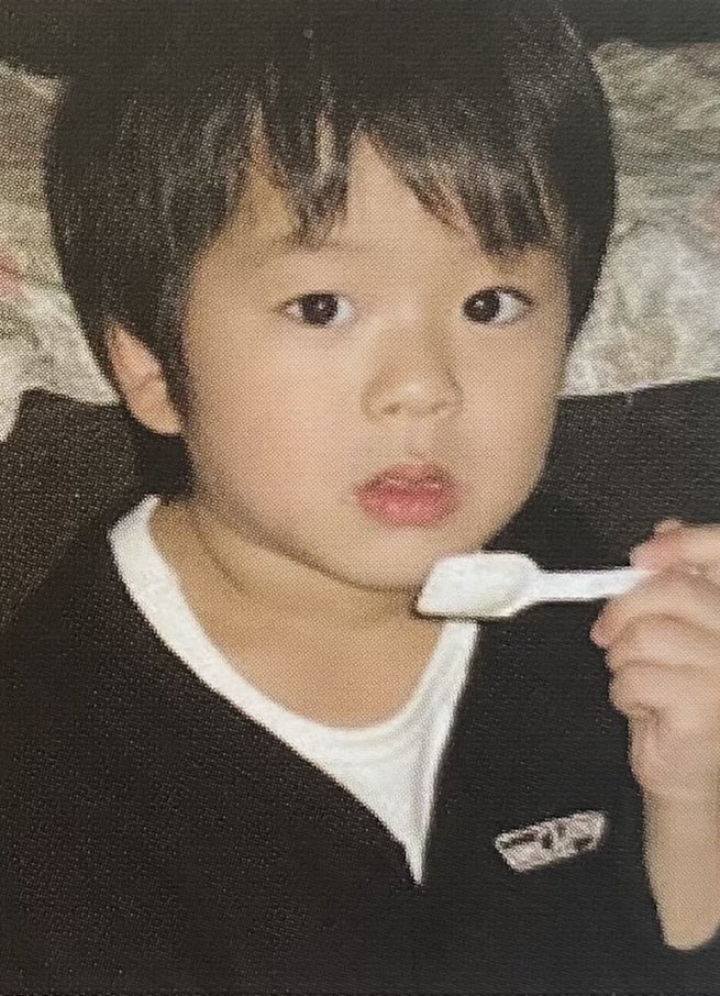 JAEHYUKSITES's tweet photo. baby jaehyuk will always be the cutest https://t.co/vnSIstkjcv