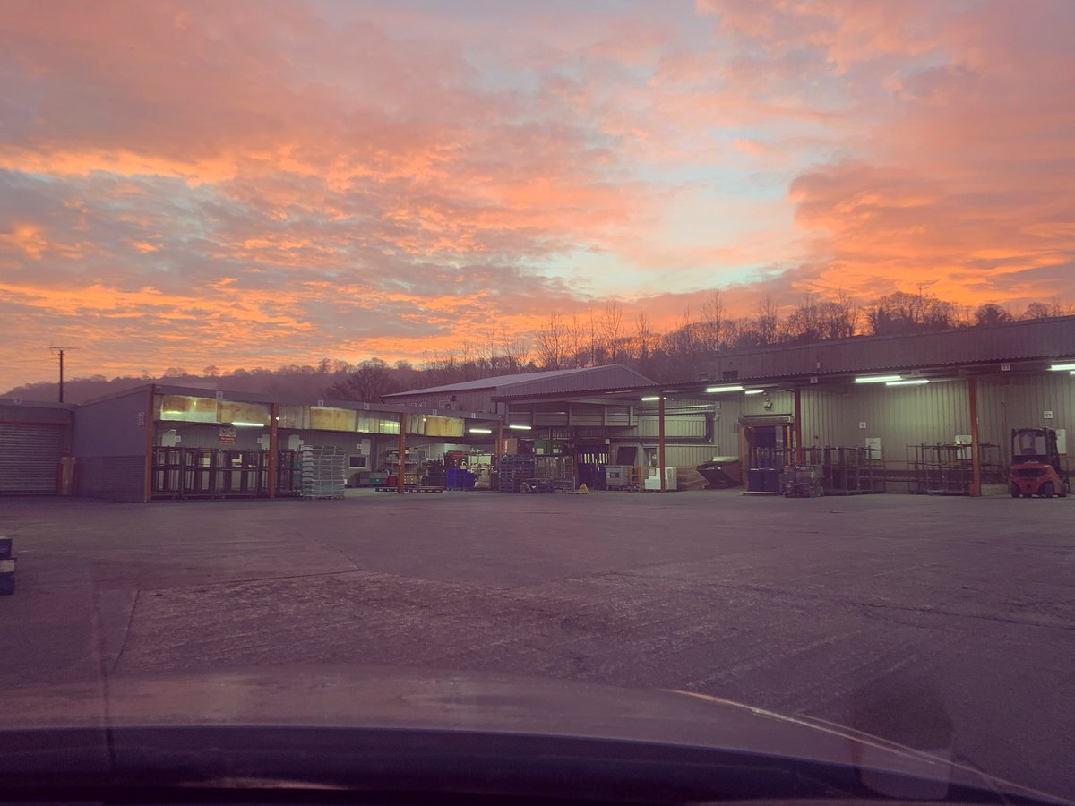 ArthurDavidFWS's tweet photo. This was a βstop you in your tracksβ view driving onto site this morning βοΈ
#leaveitwithus https://t.co/HoOvrjefsm