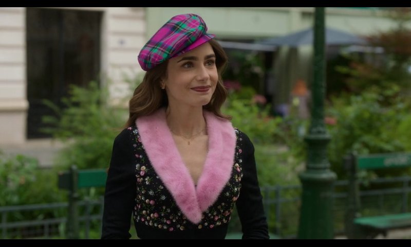 SaranghaeyOppaa's tweet photo. Emily's fashion sense never disappoint
#EmilyInParis2 https://t.co/BchuSUTV7S