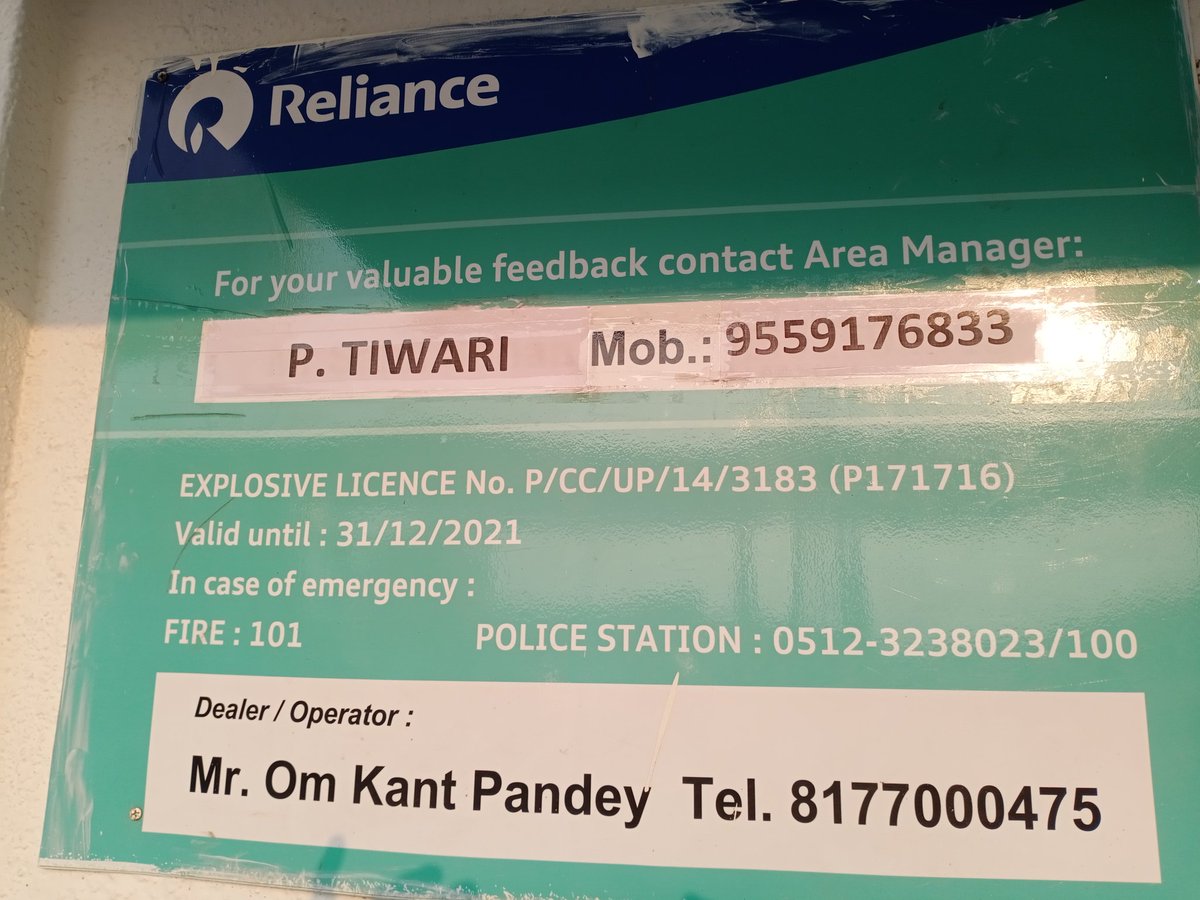 AkkiBhatnagar86's tweet photo. Just wanted to inform you guys that, this petrol filling station of Rel is filling 56 liters diesel in 50 liters tank of Seltos. I am attaching all the proofs. Irny - all the workers and the owner/dealer educating us tank capcity and othr techncal aspcts.@reliancepetro @Uppolice https://t.co/VQjZP61fuq