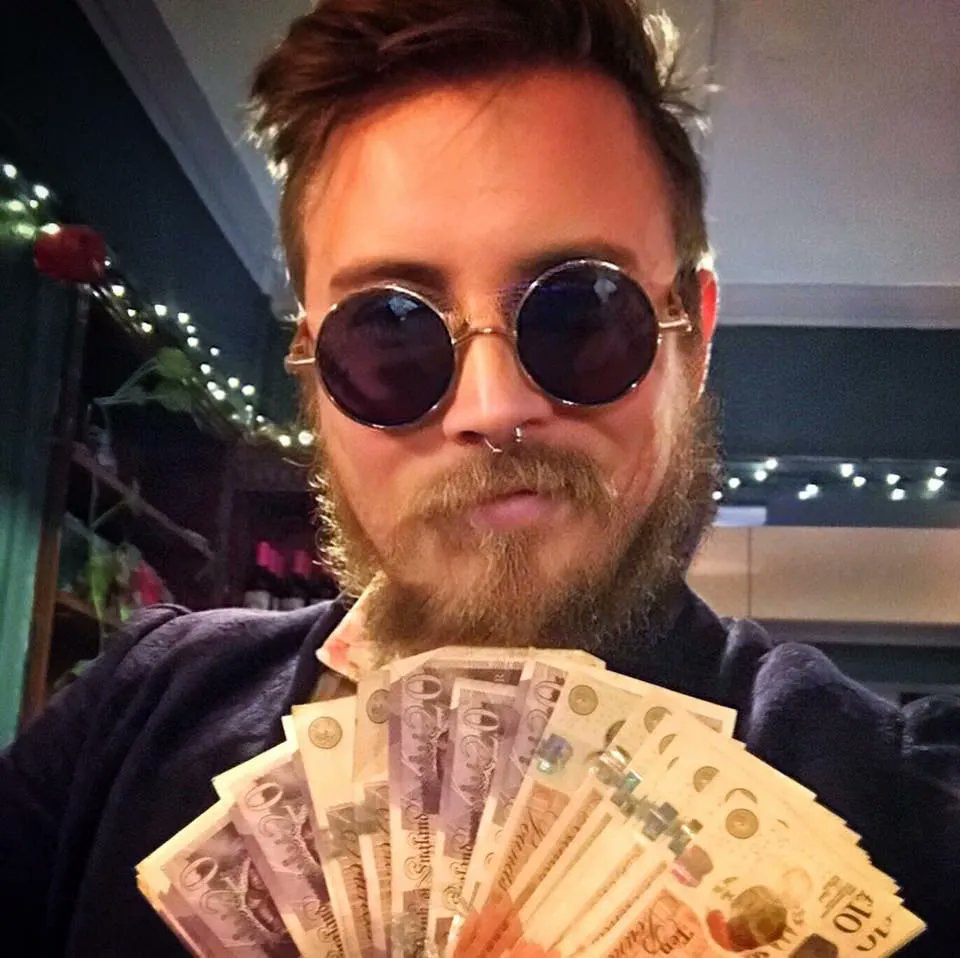 LPSNorwich's tweet photo. DANGER DAVE RETURNS FROM 7PM TONIGHT AND HE'S FEELING FESTIVE!

Get here for 6.30pm to secure a table and register - we're open and serving food all day from midday! It's gonna be a big one!

#norwich #pub #pubquiz #norwichevents https://t.co/fCkySP7qv4