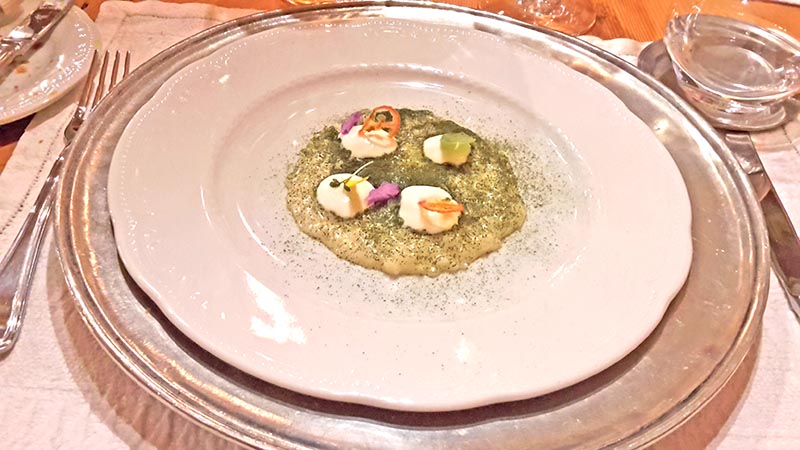 ViaCialdini's tweet photo. #AltoAdige #Merano a #Lagundo il #Ristorante #SchlosswirtForst con lo #chef #LuisHaller https://t.co/pzn3BtXYIP https://t.co/eQNPkScySb