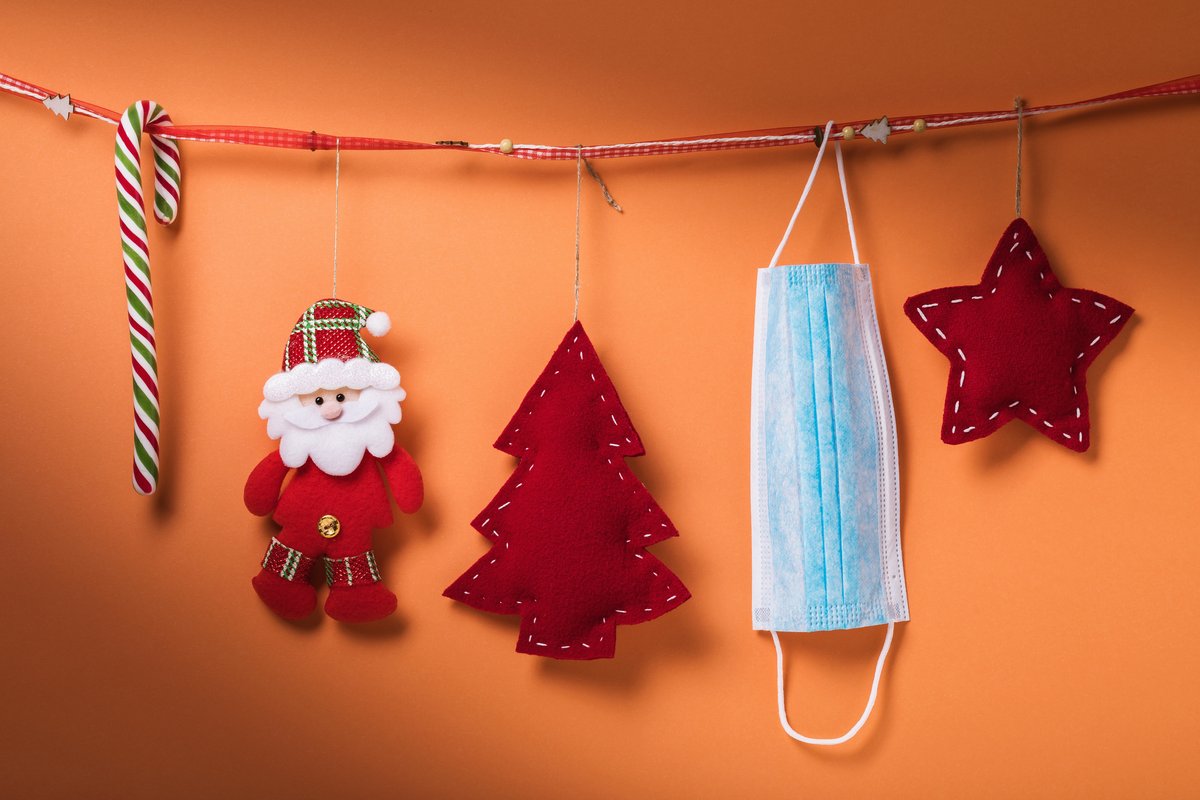 PennineCareNHS's tweet photo. Dr Ruth Watson, clinical psychologist, and Jennifer Willbourn, psychological therapist, have shared tips for anyone who has been asked to self-isolate over Christmas, particularly on Christmas Day.

Please share with anyone who would find it useful. (1/3) https://t.co/F8NM0eG9qk
