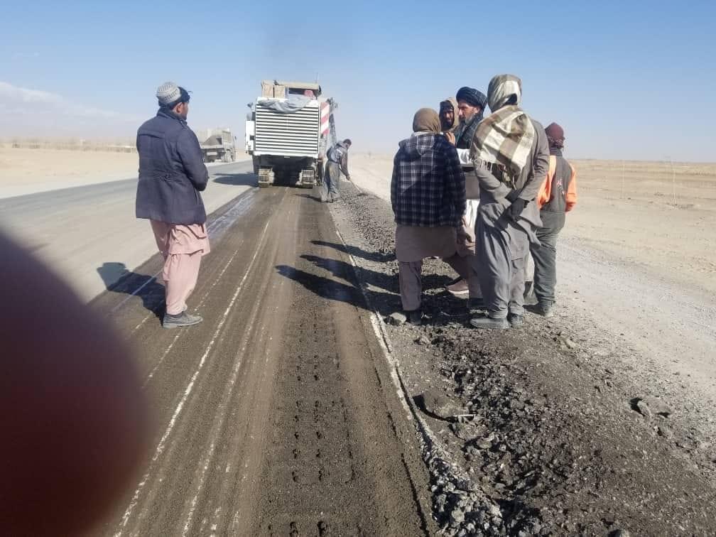 زابل؛ د کابل - کندهار لویه لار💪
تاسې کار کوئ او مونږ به نۀ تشویقوو؟
دماغ دې خراب دي❤