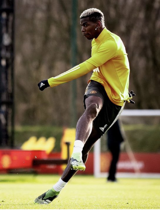 RpPogba's tweet photo. Training before my first game here ! #BVB 💛🖤 https://t.co/Z7dh9ngRQZ
