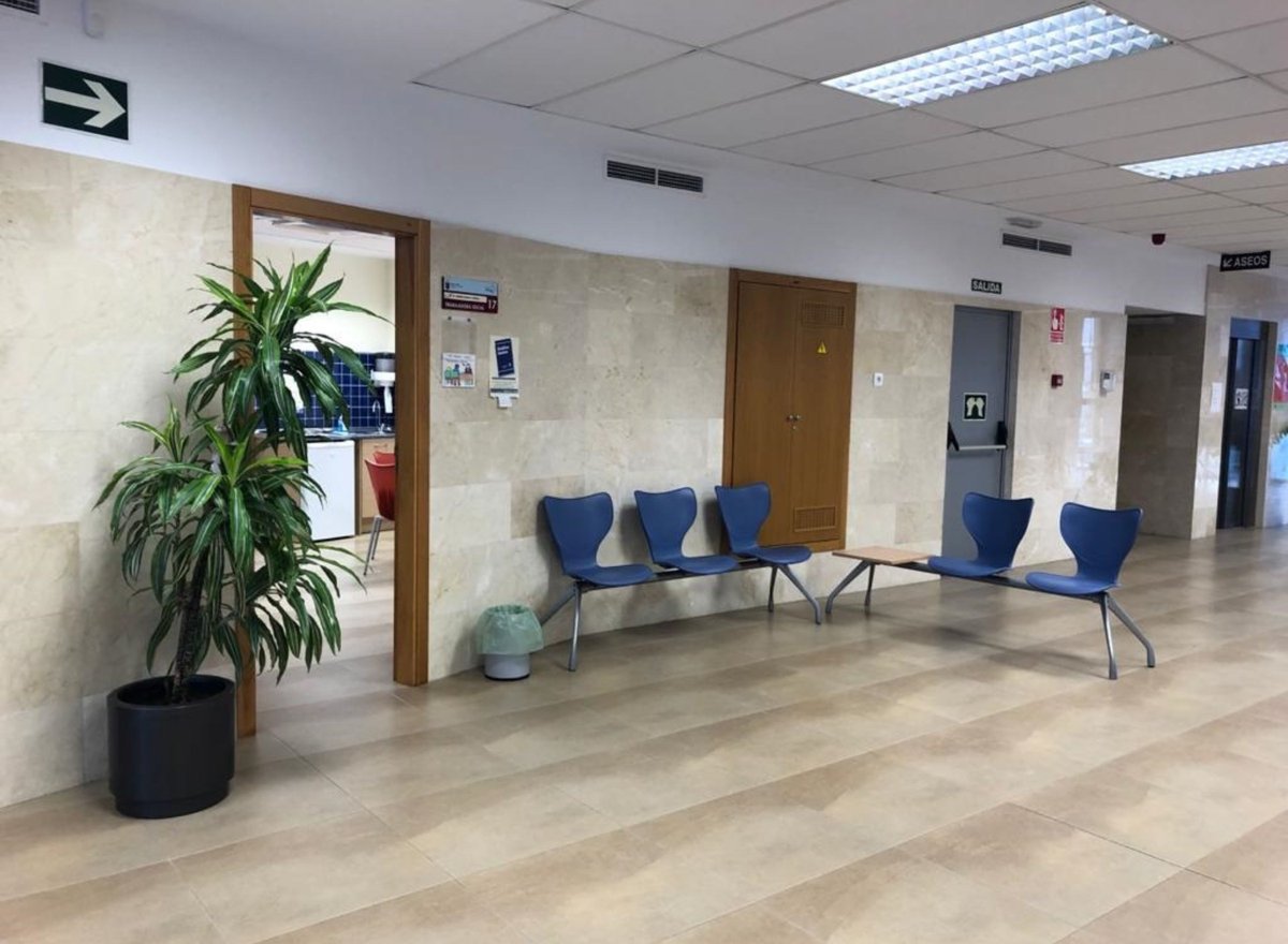 ⚠️⚠️ Urgen medidas drásticas de gestión y organización para reforzar la #AtenciónPrimaria ante la sexta #olaCOVID 

👇🏾👇🏾
commurcia.es/NOTICIA.asp?id…

<a href="/smumfyc/">SMUMFYC</a> <a href="/semgmu/">SEMG Murcia</a> <a href="/SEMERGENmurcia/">SEMERGEN Murcia</a> <a href="/APERMap_/">APERMap</a> <a href="/AntonioIofrio/">Antonio Iofrío</a> <a href="/J_Abenza/">Jesús Abenza</a> <a href="/marboleja/">Mariano Leal</a> <a href="/cesmmur/">CESM Región Murcia</a> @celia64757337 <a href="/CRISTIN86898502/">CRISTINA SÁNCHEZ QUILES</a> <a href="/Murciasalud/">Murciasalud</a>