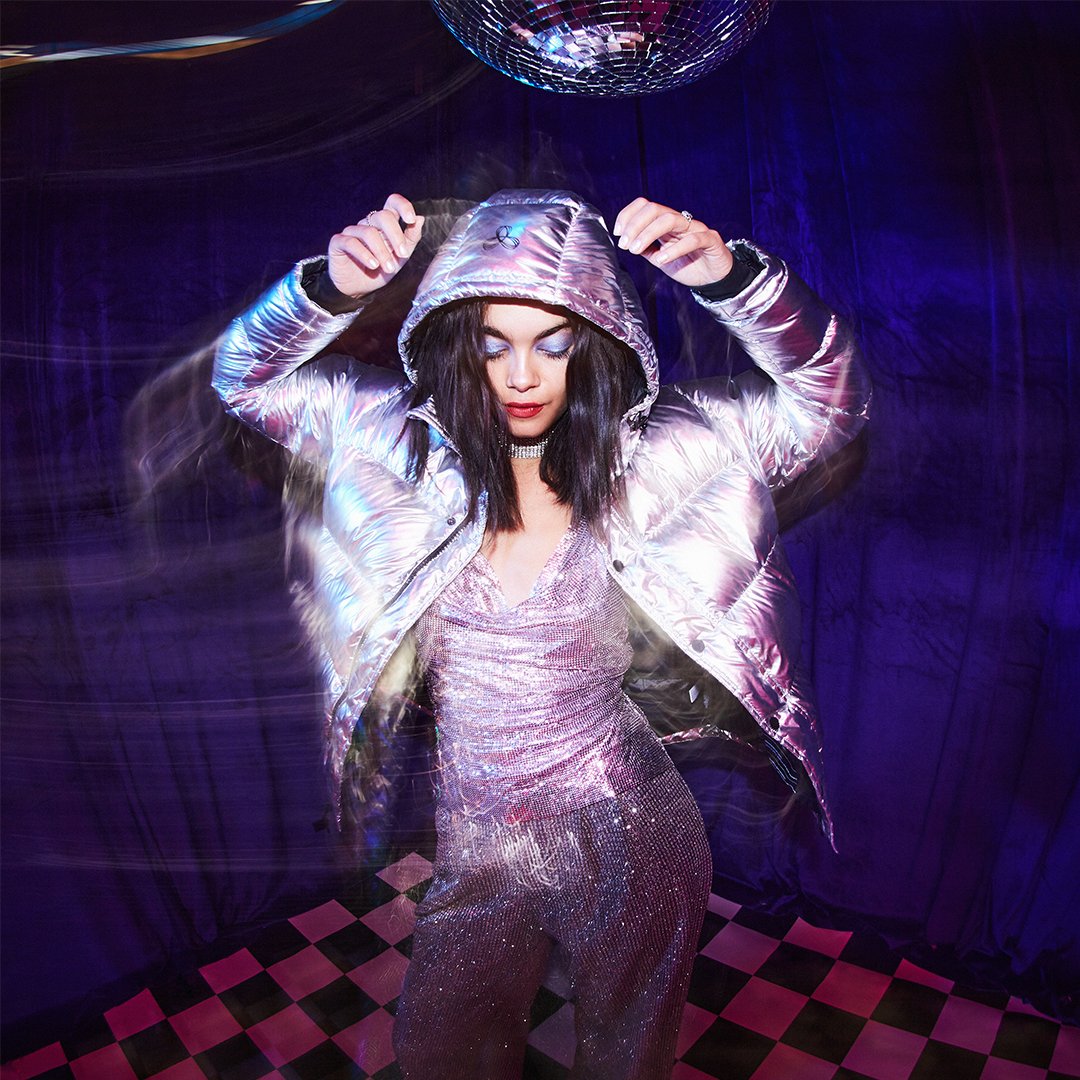 Festive Fits ✨🌟

Sparkles, suits and more. Make your fit a festive and sustainable one with our vintage partywear collection. Click the link to shop now 😍

ow.ly/A9sZ50H9xvv

#vintagepartywear #rokitvintage #party #vintageclothing