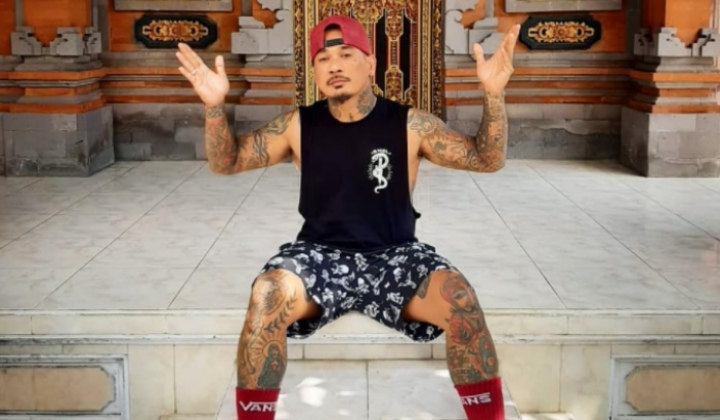 kanal247dotcom's tweet image. Kembali Jalani Sidang Kasus Pengancaman, Jerinx SID Mohon Dijadikan Tahanan Kota Karena Alasan Ini #JerinxSID kanal247.com/media/konten/0…