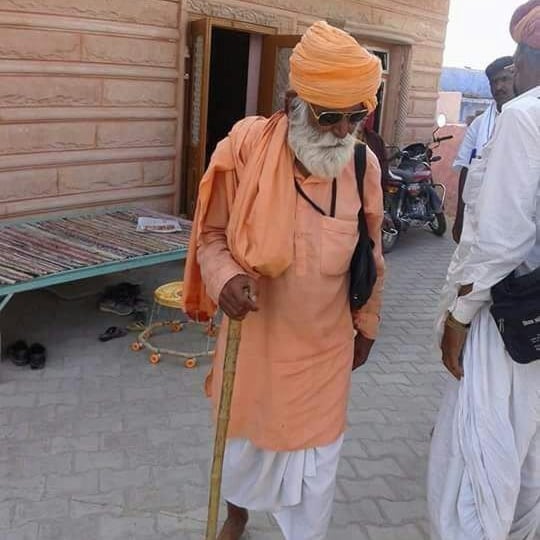 tejaramdewasi07's tweet photo. 🙏जय नाथजी री 🚩
🚩श्री१००८श्री लकड़नाथजी महाराज का धूणा लाम्बिया मठ में परम पूज्य ब्रह्मलीन संत श्री सेवानाथजी महाराज की(६) छठवीं पुण्य तिथि पर पूज्य गुरूदेव@Jagdish98600149 जी महाराज के सानिध्य में ग्राम लांबिया में तारीख- -:27/12/21 से 2/01/21/22 कथावाचक@SwamiRamprakash जी https://t.co/FXk1UnNSnu