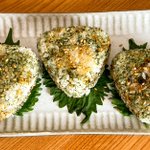 背徳感たっぷり!天かすたっぷりの「悪魔の焼きおにぎり」が絶品!