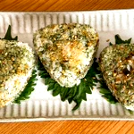 背徳感たっぷり!天かすたっぷりの「悪魔の焼きおにぎり」が絶品!