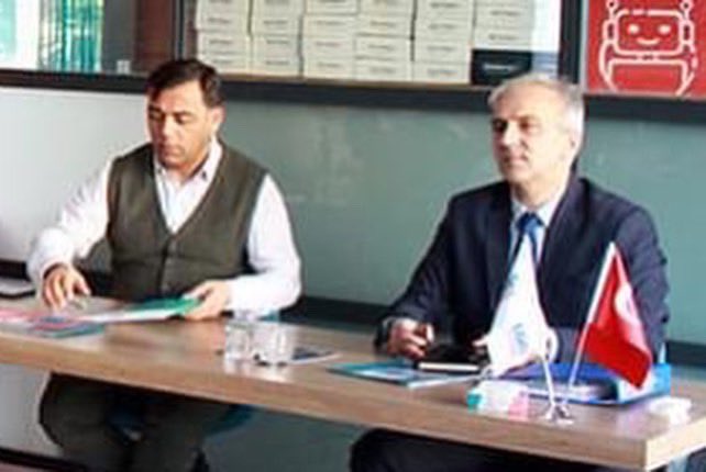 turay_kesler's tweet photo. 2015 yılından beri Vatan Okulları Genel Müdür Yard. olarak görev yapan Yüksel KUTOĞLU @VatanEgitim Genel Müdürü olarak atanmıştır. Genel Müdürlük Görevinden ayrılan Orhan DAĞHAN’a katkılarından dolayı teşekkür eder, başarılar dilerim. @VatanEgitim @orhandaghan0 @YukselKutoglu https://t.co/rw4ZS4TIgK