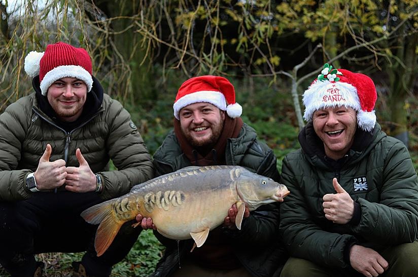 PukkaSquirrelB's tweet photo. Who else is in the Christmas Spirit
Ho Ho Ho 🎅 🎅 🎅
https://t.co/jJWbCeF2Lu
@PukkaSquirrelB
#ChristmasCarp
#PukkaSquirrelBaits
#WinterHero
#LovelyTimes https://t.co/SNo8R5afkI