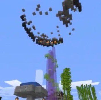 dsmpthrowbacks's tweet photo. quackity blowed up purpled’s UFO 
—> 7 months ago today! 5/22/21 https://t.co/KTs4IIPWm2