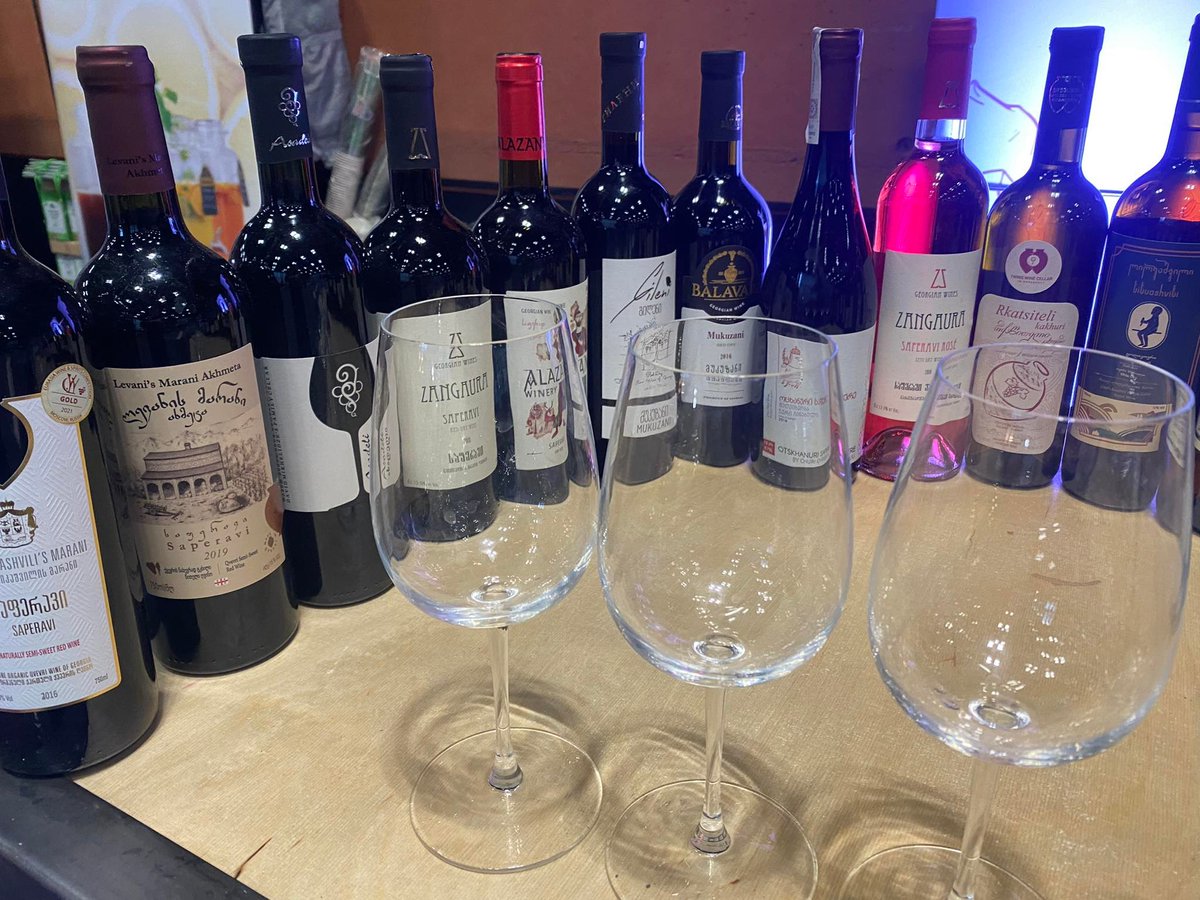 At the Christmas festival in Krakow, various Georgian wines were presented by the National Wine Agency contracting company "Malinova". 
Poland is one of the strategic markets for #Georgian wine, where, with the support of the National #Wine Agency.