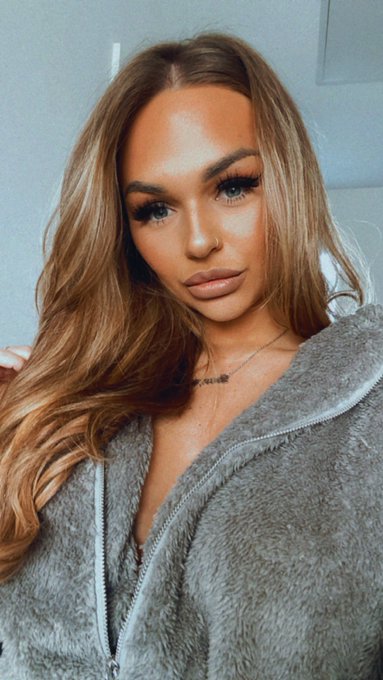 Shopping with mummy in law https://t.co/K84bprLhTw