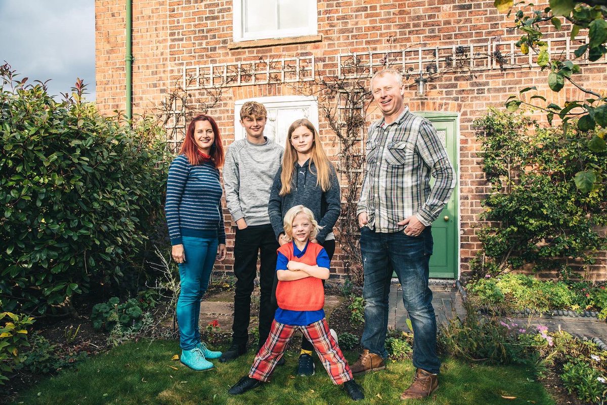 This evening on <a href="/channel5_tv/">Channel 5</a> we are the family who experience #ourvictorianchristmas as a family who run a business who specialise in Christmas experiences for kids it was a fab experience to live a family Christmas as a Victorian family would have!Tonight 9pm C5 #christmasfamily