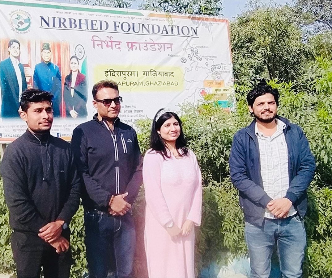 NirbhedNGO's tweet photo. Mrs India Internation Group 2021 (MIIG) team visited the #Nirbhed Foundation Education center Ghaziabad, and has distributed the woollen jackets to kids in this extreme winters.
Special thanks to the team for their support and gesture.
#NariShaktiDeshKiShakti 
#निर्भेद_है_हम https://t.co/gk64NgT2ZG