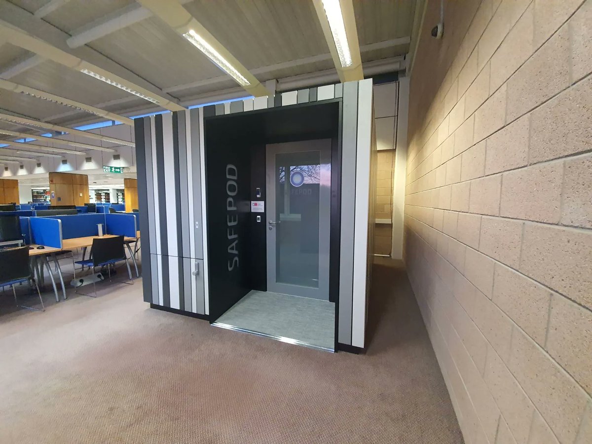 UoDOpenResearch's tweet image. The SafePod has landed in @UoDLibrary !

Have a look at the journey from beginning to end in this🆕blog post from @lindahazle 
➡️buff.ly/3H1qeLq

Opening of the SafePod to be confirmed early 2022

#UoDRRBlog