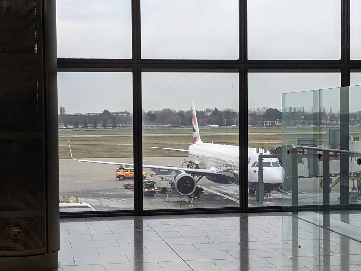 Emily Hornett ✈️ 🏳️‍⚧️ tweet media