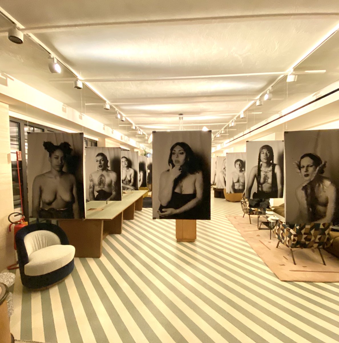 gloquenzi's tweet image. Bandito per due giorni da Facebook per aver pubblicato nelle stories di Instagram una foto della mostra #genderproject