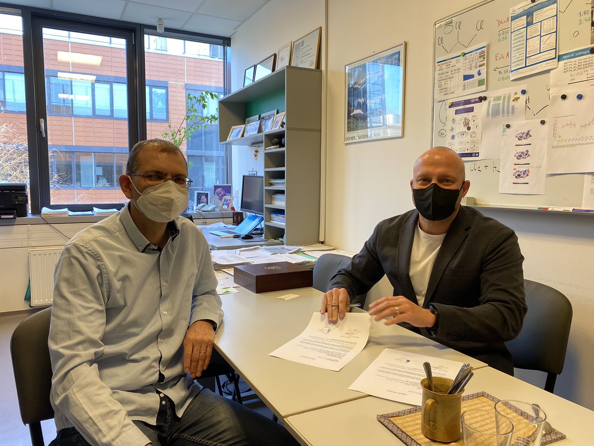 PensionPlanFin's tweet photo. It is the biggest honor to announce that today we met with Prof. @JiriDamborsky from @LoschmidtL based at @muni_cz and @FNUSA_ICRC_CZ and signed contract of donation. Their field of research contains Alzheimer disease, stroke and cancer. Thank you for your support PP community!❤️ https://t.co/KtYBGkeEET