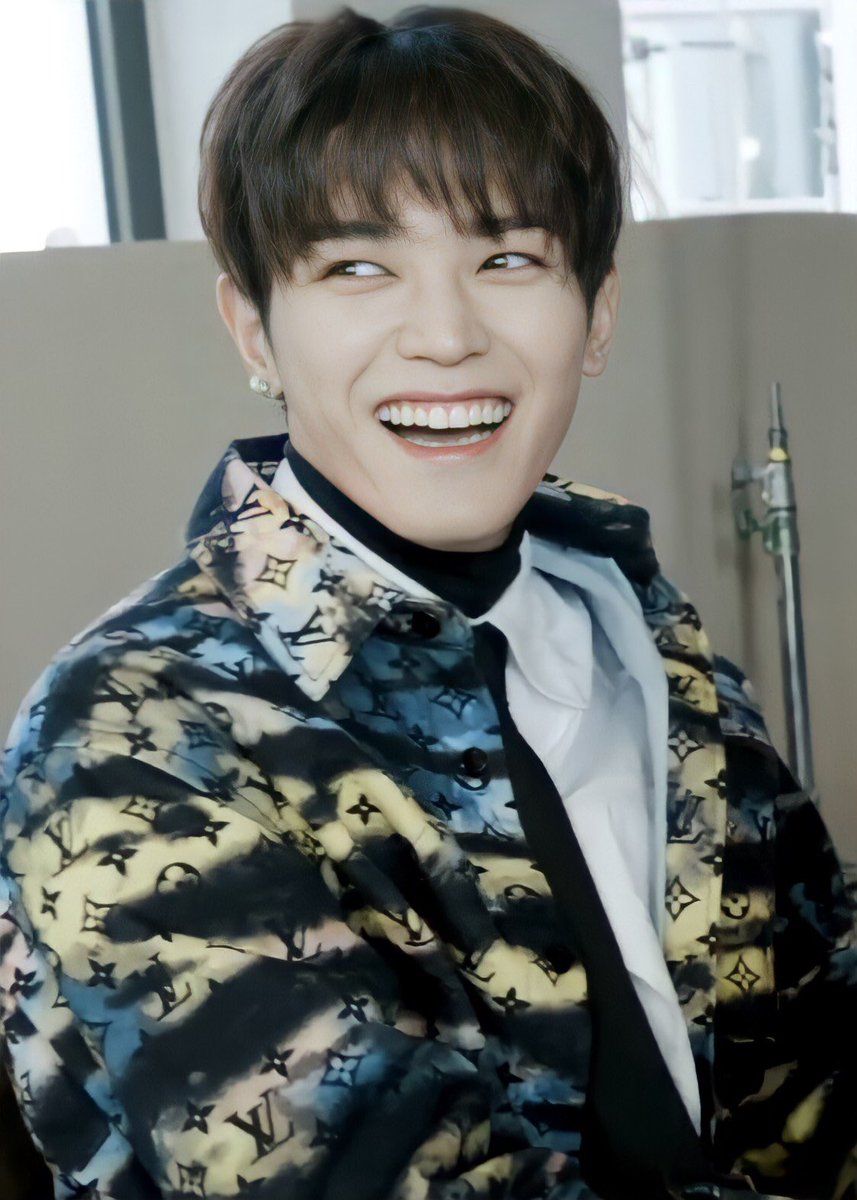Taeyong’s smile is the most important thing in the worlds 🥺