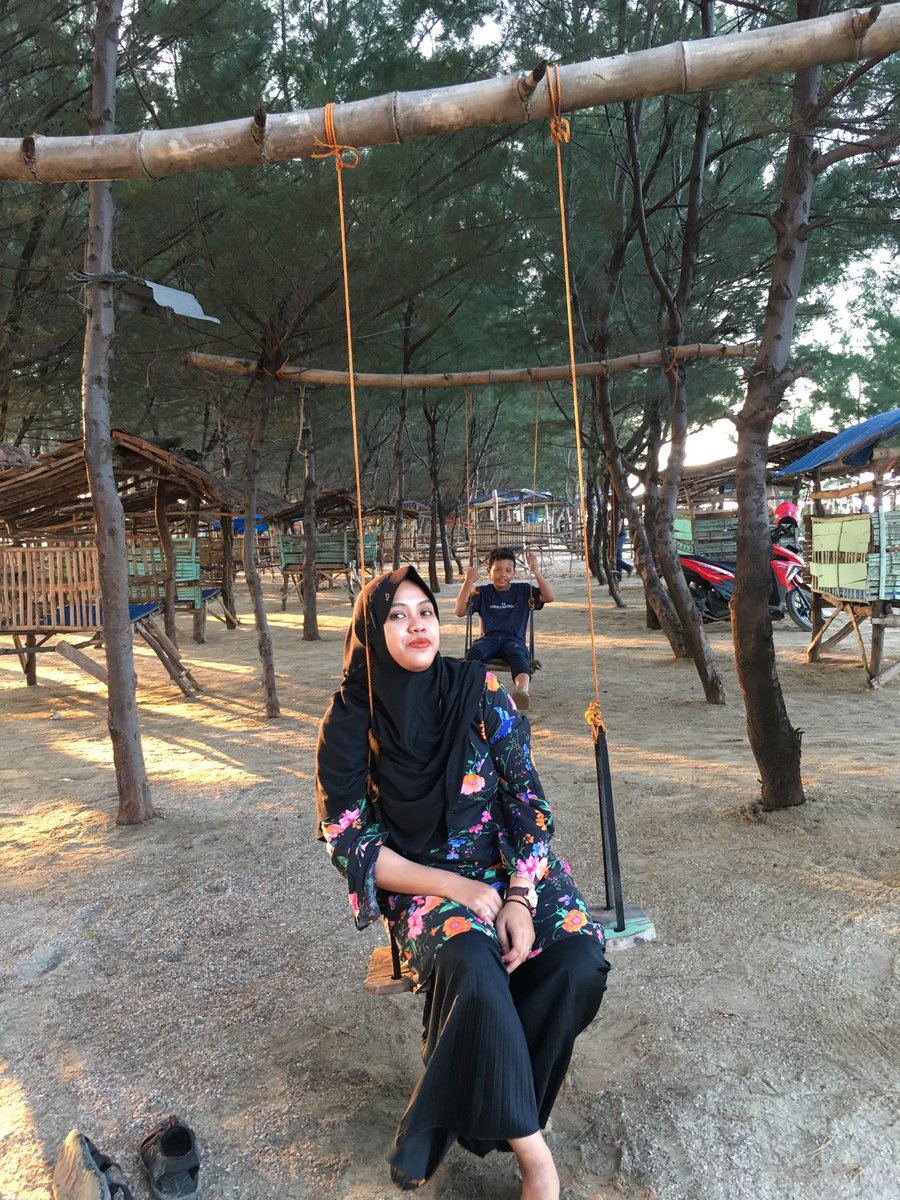 dittasp's tweet photo. mau meledak hari ini. SELAMAT HARI IBU! walaupun harusnya stiap hari itu hari ibu. ya iyalah gmn ga? masak? ibu. isah2? ibu. nyuci dot? ibu. nyapu ngepel umbah2 beresin mainan anak? jg ibu. smg semua ibu kuat menghadapi &amp; memaklumi kelakuan anak sm bpknya. sing ikhlas sing sabar. https://t.co/5ttS91JHG6