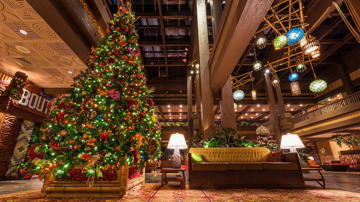 DisWorldX's tweet image. While it lacks the size and traditional style of many of the other Disney Resort Christmas trees, I’ve always felt the unique look, colors and floral accents of the tree at the Polynesian Resort put it in the top tier.  Agree? Disagree?