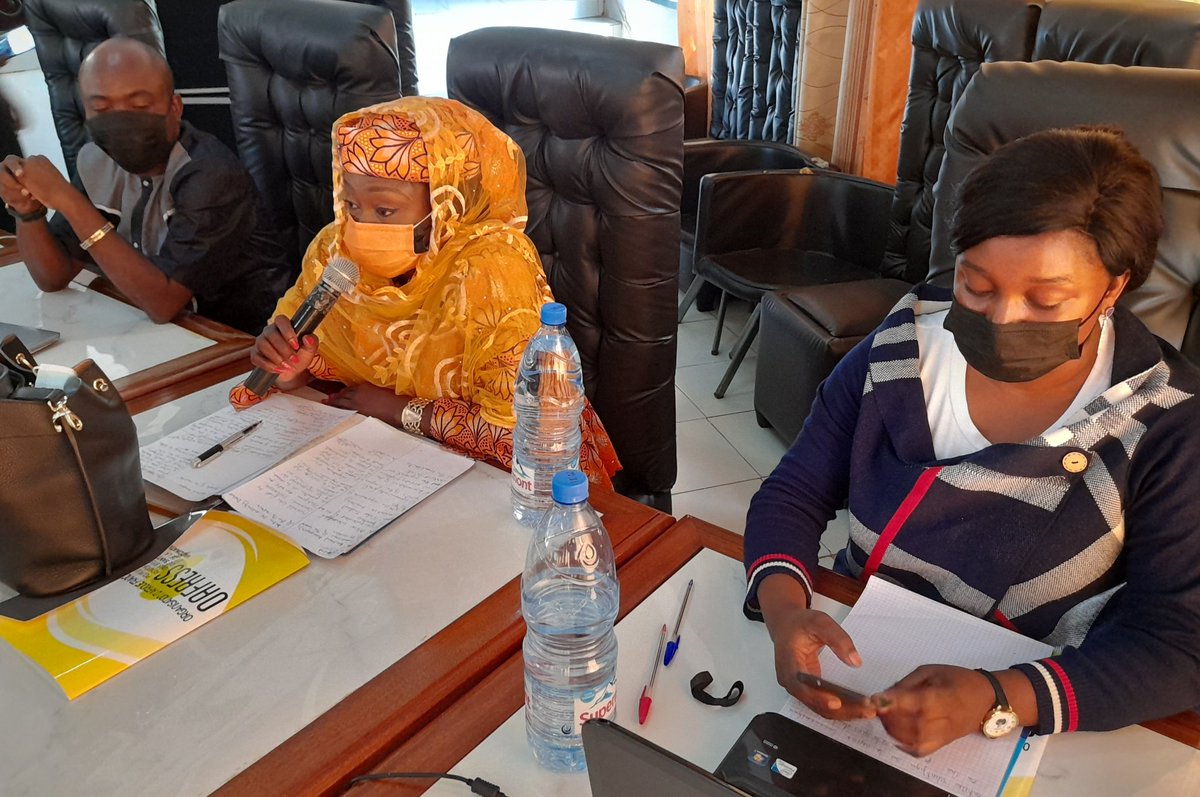 Dr_Adidja_AMANI's tweet photo. Heureuse de présider la réunion de suivi de la mise en œuvre de la recherche active des enfants perdus de vue et #nonvaccinés dans les 34 Districts de santé Prioritaires des 8 Régions du #Cameroun #vaccination
#PROVARRESC #RSS2 @gavi https://t.co/VW5B3QOM8z