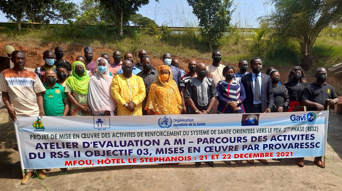Dr_Adidja_AMANI's tweet photo. Heureuse de présider la réunion de suivi de la mise en œuvre de la recherche active des enfants perdus de vue et #nonvaccinés dans les 34 Districts de santé Prioritaires des 8 Régions du #Cameroun #vaccination
#PROVARRESC #RSS2 @gavi https://t.co/VW5B3QOM8z