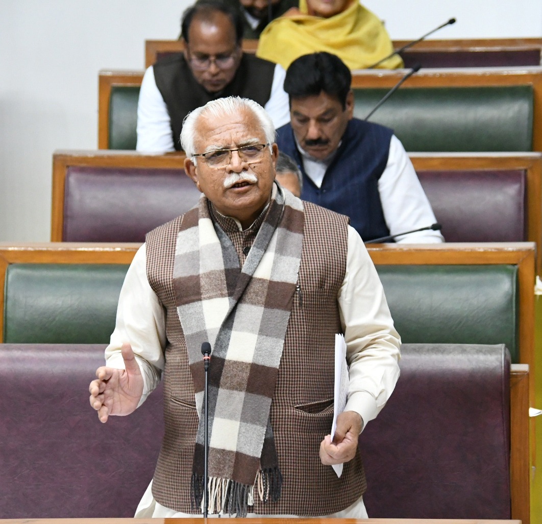 हरियाणा सरकार ने सरकारी कर्मचारियों को बड़ी सौगात दी है। मुख्यमंत्री श्री <a href="/mlkhattar/">Manohar Lal</a> ने कर्मचारियों के महंगाई भत्ते तथा पेंशनभोगियों को दी जाने वाली महंगाई राहत में 3 फीसदी की बढ़ोतरी का एलान किया है। इस एलान के बाद एक जुलाई, 2021 से महंगाई भत्ता 28 से बढ़कर 31 प्रतिशत हो जाएगा।
