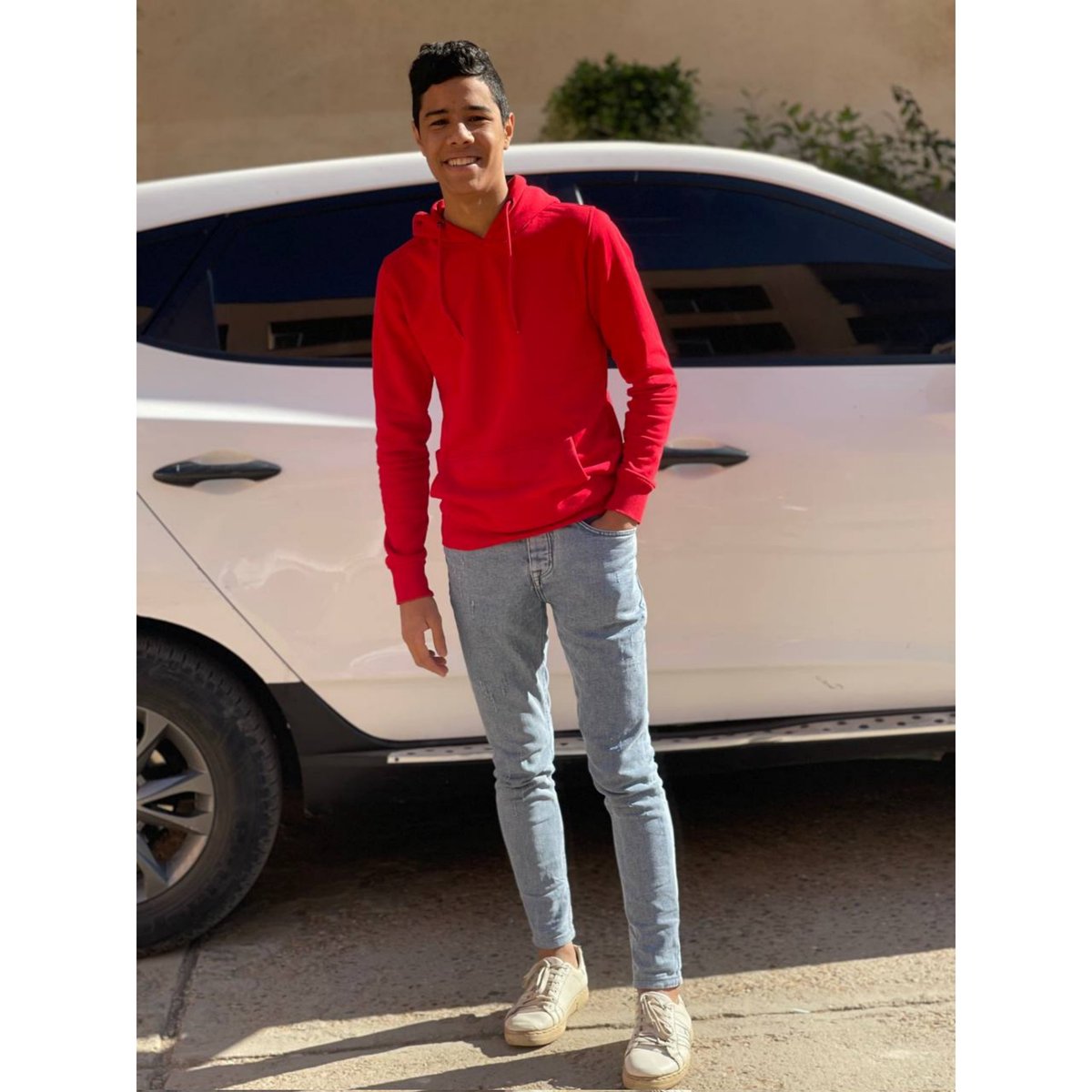 ونبدا عمر جديد وننسى كُل الي راح 🖤✨