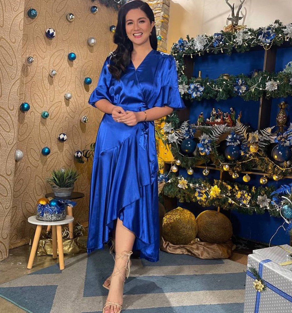 dimpsdrian's tweet photo. blue christmas ♡ 

#MayoHaveASafeChristmasDimples
LADYSCHOICE WITH DIMPLES

@DimplesRomana @LadysChoicePH https://t.co/VHCMvNmdZf
